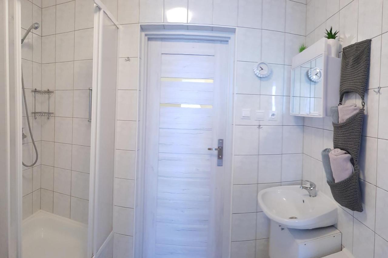 Apartament Z Garazem W Kolobrzegu Apartment Bagian luar foto