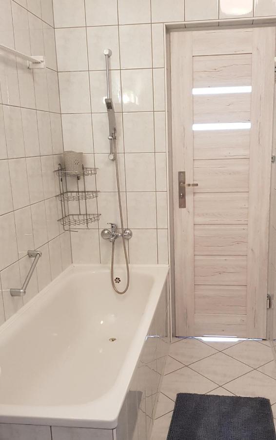 Apartament Z Garazem W Kolobrzegu Apartment Bagian luar foto